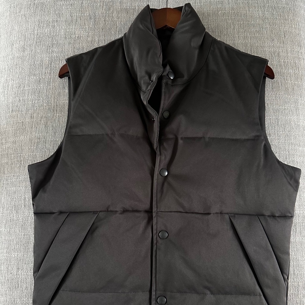 Banana Republic Black Puffer Vest